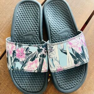 Nike Benassi, Floral Slide Sandals.